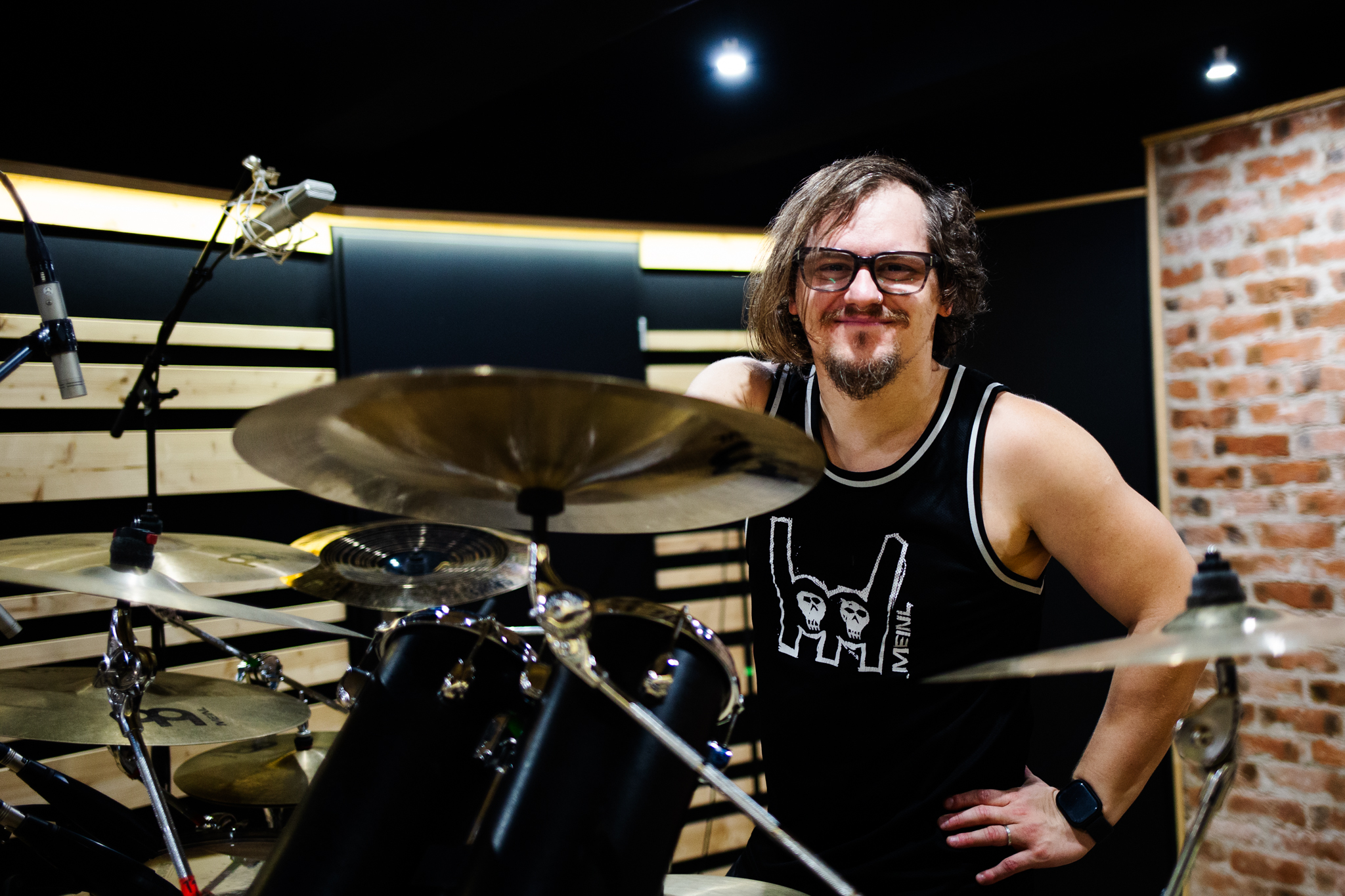 Leander Kills in the Studio Interview with Valentin Jankai
